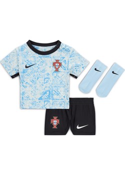 Trzyczęściowy strój piłkarski dla niemowląt i maluchów Nike Portugalia Stadium 2024 (wersja wyjazdowa) – replika - Biel ze sklepu Nike poland w kategorii Komplety chłopięce - zdjęcie 172547678
