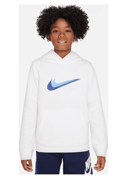 Dzianinowa bluza z kapturem i grafiką dla dużych dzieci (chłopców) Nike Sportswear - Biel ze sklepu Nike poland w kategorii Bluzy chłopięce - zdjęcie 172547696