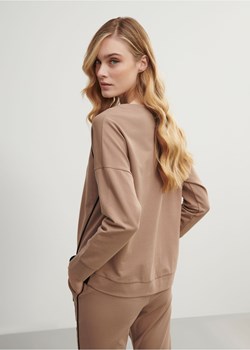 Beżowa bluza damska z nadrukiem ze sklepu OCHNIK w kategorii Bluzy damskie - zdjęcie 172552319
