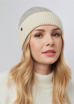 Szaro-beżowa czapka damska ze sklepu OCHNIK w kategorii Czapki zimowe damskie - zdjęcie 172552485