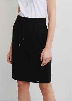 Czarna ołówkowa spódnica z troczkami ze sklepu OCHNIK w kategorii Spódnice - zdjęcie 172553829