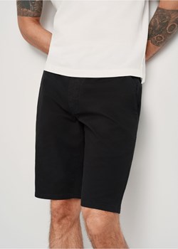 Czarne bawełniane szorty męskie ze sklepu OCHNIK w kategorii Spodenki męskie - zdjęcie 172555656