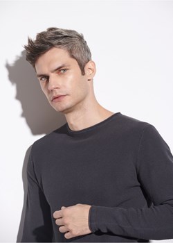 Grafitowy sweter męski basic ze sklepu OCHNIK w kategorii Swetry męskie - zdjęcie 172556719