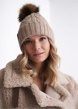 Beżowa czapka damska z pomponem ze sklepu OCHNIK w kategorii Czapki zimowe damskie - zdjęcie 172556808