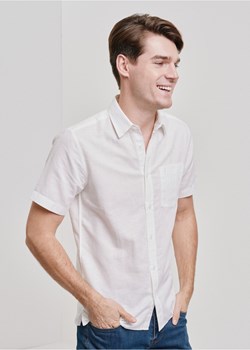 Kremowa koszula z krótkim rękawem męska ze sklepu OCHNIK w kategorii Koszule męskie - zdjęcie 172557355