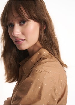 Beżowa koszula damska z drobną wilgą ze sklepu OCHNIK w kategorii Koszule damskie - zdjęcie 172557666