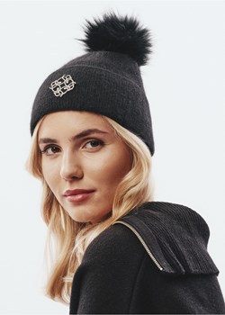 Czarna czapka damska z pomponem ze sklepu OCHNIK w kategorii Czapki zimowe damskie - zdjęcie 172557868