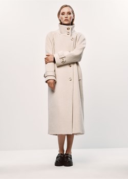 Beżowy długi płaszcz damski ze sklepu OCHNIK w kategorii Płaszcze damskie - zdjęcie 172560426