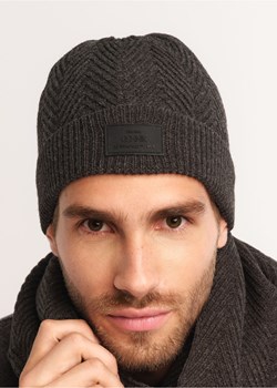 Szara czapka męska w jodełkę ze sklepu OCHNIK w kategorii Czapki zimowe męskie - zdjęcie 172562149