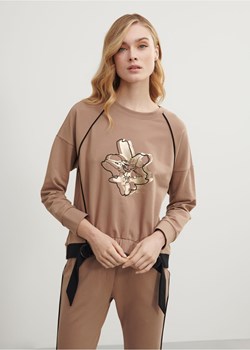 Beżowa bluza damska z nadrukiem ze sklepu OCHNIK w kategorii Bluzy damskie - zdjęcie 172562519