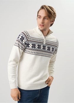 Kremowy sweter męski we wzór norweski ze sklepu OCHNIK w kategorii Swetry męskie - zdjęcie 172563037