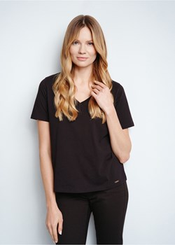 Czarny T-shirt damski basic ze sklepu OCHNIK w kategorii Bluzki damskie - zdjęcie 172565946
