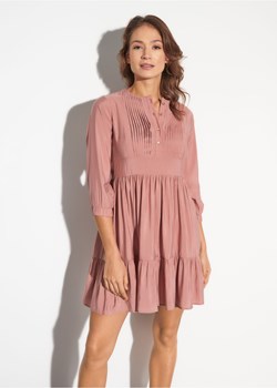 Różowa plisowana sukienka ze sklepu OCHNIK w kategorii Sukienki - zdjęcie 172566456