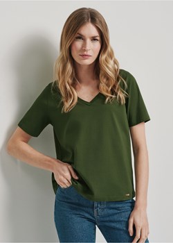 Ciemnozielony T-shirt damski basic ze sklepu OCHNIK w kategorii Bluzki damskie - zdjęcie 172567035