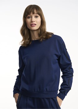 Granatowa bluza damska z aplikacją ze sklepu OCHNIK w kategorii Bluzy damskie - zdjęcie 172568347