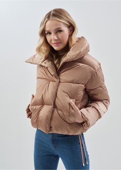 Krótka metaliczna kurtka damska pikowana ze sklepu OCHNIK w kategorii Kurtki damskie - zdjęcie 172569156