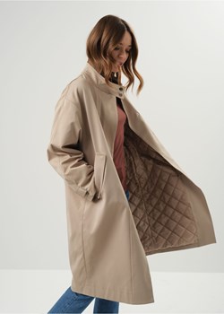 Ocieplany beżowy płaszcz damski oversize ze sklepu OCHNIK w kategorii Płaszcze damskie - zdjęcie 172570449