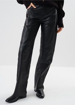Czarne skórzane spodnie damskie ze sklepu OCHNIK w kategorii Spodnie damskie - zdjęcie 172570938