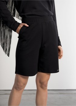 Czarne dzianinowe szorty damskie ze sklepu OCHNIK w kategorii Szorty - zdjęcie 172571099
