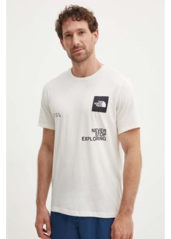 The North Face t-shirt sportowy Foundation Coordinates kolor beżowy z nadrukiem NF0A882ZV3L1 ze sklepu ANSWEAR.com w kategorii T-shirty męskie - zdjęcie 172580199