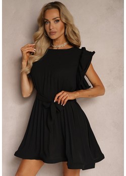 Czarna Sukienka o Plisowanym Kroju z Falbankami i Materiałowym Paskiem Criselle ze sklepu Renee odzież w kategorii Sukienki - zdjęcie 172580625