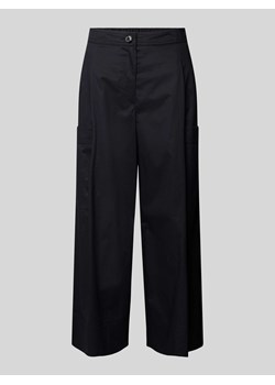 Spodnie materiałowe z szeroką nogawką i zakładkami w pasie ze sklepu Peek&Cloppenburg  w kategorii Spodnie damskie - zdjęcie 172580805
