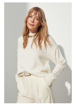 trendyol Sweter w kolorze kremowym ze sklepu Limango Polska w kategorii Swetry damskie - zdjęcie 172581538