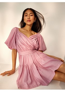 Mohito - Sukienka mini z bufiastymi rękawami - pastelowy różowy ze sklepu Mohito w kategorii Sukienki - zdjęcie 172582216