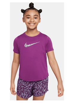 Koszulka treningowa z krótkim rękawem dla dużych dzieci (dziewcząt) Nike One - Fiolet ze sklepu Nike poland w kategorii Bluzki dziewczęce - zdjęcie 172595055