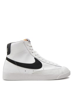 Sneakersy Nike Blazer Mid '77 Next Nature DO1344 101 Biały ze sklepu eobuwie.pl w kategorii Trampki damskie - zdjęcie 172598947