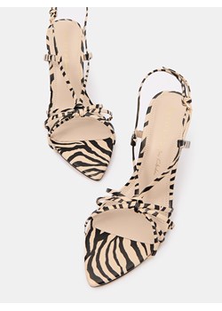 Mohito - Wzorzyste sandały na szpilce - wielobarwny ze sklepu Mohito w kategorii Sandały damskie - zdjęcie 172599299