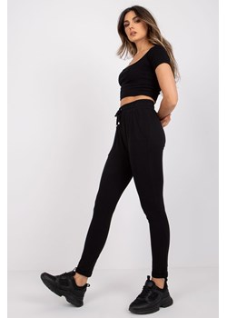 Czarne spodnie dresowe Cadence ze sklepu 5.10.15 w kategorii Spodnie damskie - zdjęcie 172601336
