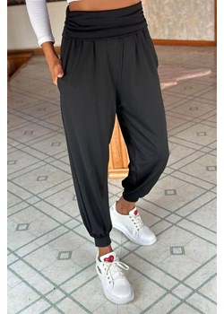 Spodnie ZERIADA ze sklepu Ivet Shop w kategorii Spodnie damskie - zdjęcie 172609717