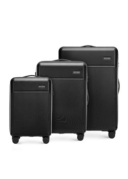 Zestaw walizek z ABS-u z pionowymi paskami czary ze sklepu WITTCHEN w kategorii Walizki - zdjęcie 172615455