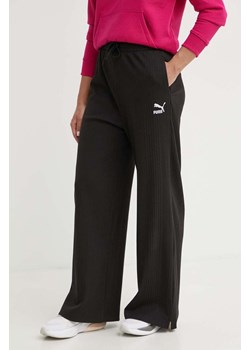 Puma spodnie dresowe kolor czarny z aplikacją 624268 ze sklepu PRM w kategorii Spodnie damskie - zdjęcie 172617487