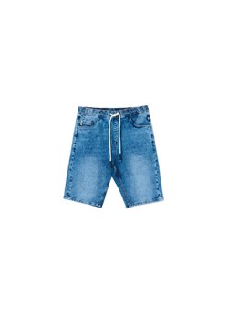 Cropp - Jeansowe spodenki typu jogger - niebieski ze sklepu Cropp w kategorii Spodnie męskie - zdjęcie 172619626