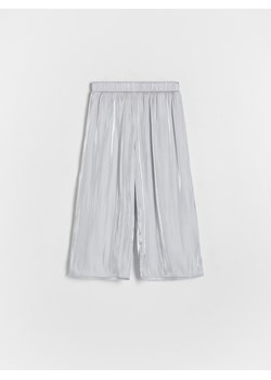 Reserved - Spodnie z połyskiem - jasnoszary ze sklepu Reserved w kategorii Spodnie damskie - zdjęcie 172619988