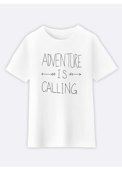 WOOOP Koszulka &quot;Adventure is Calling&quot; w kolorze białym ze sklepu Limango Polska w kategorii T-shirty chłopięce - zdjęcie 172627038