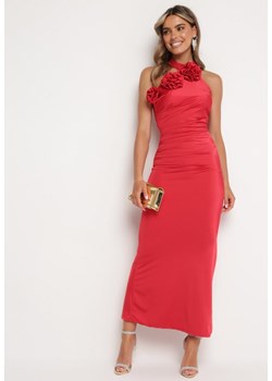 Czerwona Dopasowana Sukienka z Asymetryczną Górą i Aplikacjami w Kształcie Kwiatów Dimabelle ze sklepu Born2be Odzież w kategorii Sukienki - zdjęcie 172635266