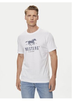 Mustang T-Shirt Austin 1015069 Biały Regular Fit ze sklepu MODIVO w kategorii T-shirty męskie - zdjęcie 172637576
