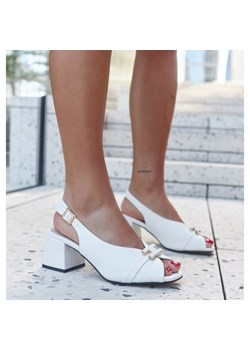 Białe sandały ze skórzaną wkładką Totana ze sklepu ButyModne.pl w kategorii Sandały damskie - zdjęcie 172641556