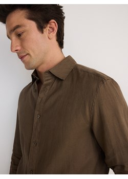 Reserved - Lniana koszula regular fit - brązowy ze sklepu Reserved w kategorii Koszule męskie - zdjęcie 172644826