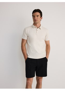 Reserved - Koszulka polo regular z domieszką lnu - beżowy ze sklepu Reserved w kategorii T-shirty męskie - zdjęcie 172653126