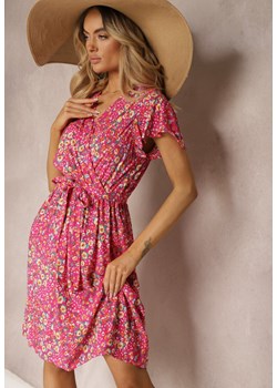 Różowa Sukienka z Wiskozy z Kopertowym Dekoltem Wykończona Gumką w Pasie i Sznurkiem Abrolea ze sklepu Renee odzież w kategorii Sukienki - zdjęcie 172657829