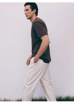 Reserved - Spodnie joggery z lnem - beżowy ze sklepu Reserved w kategorii Spodnie męskie - zdjęcie 172663997
