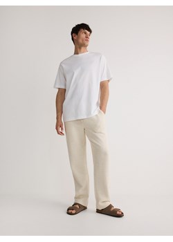 Reserved - Spodnie ze strukturalnej dzianiny - beżowy ze sklepu Reserved w kategorii Spodnie męskie - zdjęcie 172664035