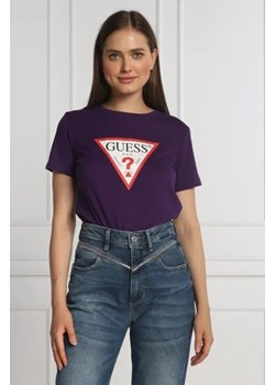 GUESS T-shirt ORIGINAL | Regular Fit ze sklepu Gomez Fashion Store w kategorii Bluzki damskie - zdjęcie 172789699