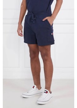 Tommy Jeans Szorty TJM XS BADGE CARGO BEACH | Regular Fit ze sklepu Gomez Fashion Store w kategorii Spodenki męskie - zdjęcie 172800056
