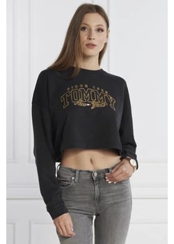 Tommy Jeans Bluza LUXE VARSITY CREW | Cropped Fit ze sklepu Gomez Fashion Store w kategorii Bluzy damskie - zdjęcie 172830016