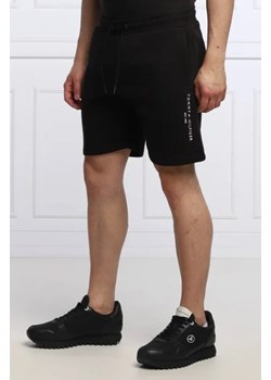 Tommy Hilfiger Szorty | Regular Fit ze sklepu Gomez Fashion Store w kategorii Spodenki męskie - zdjęcie 172836878